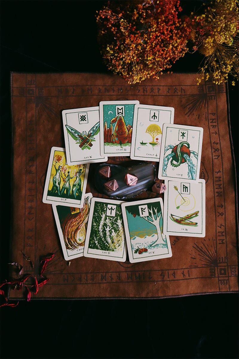 Green Glyphs Runes Deck James R. Eads